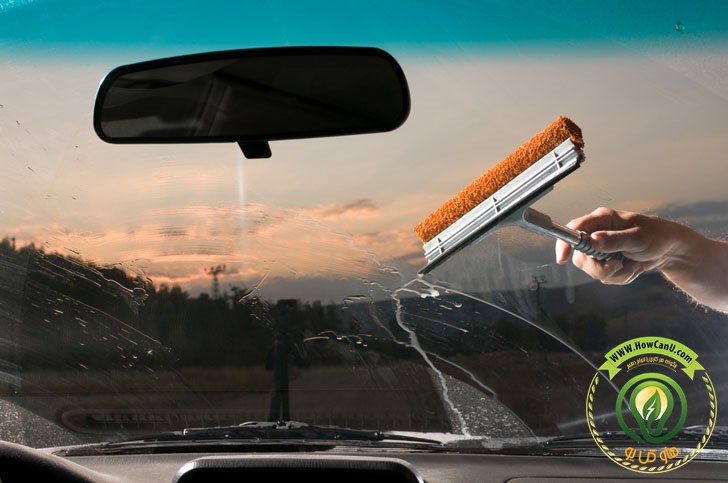 cleaning-windshield