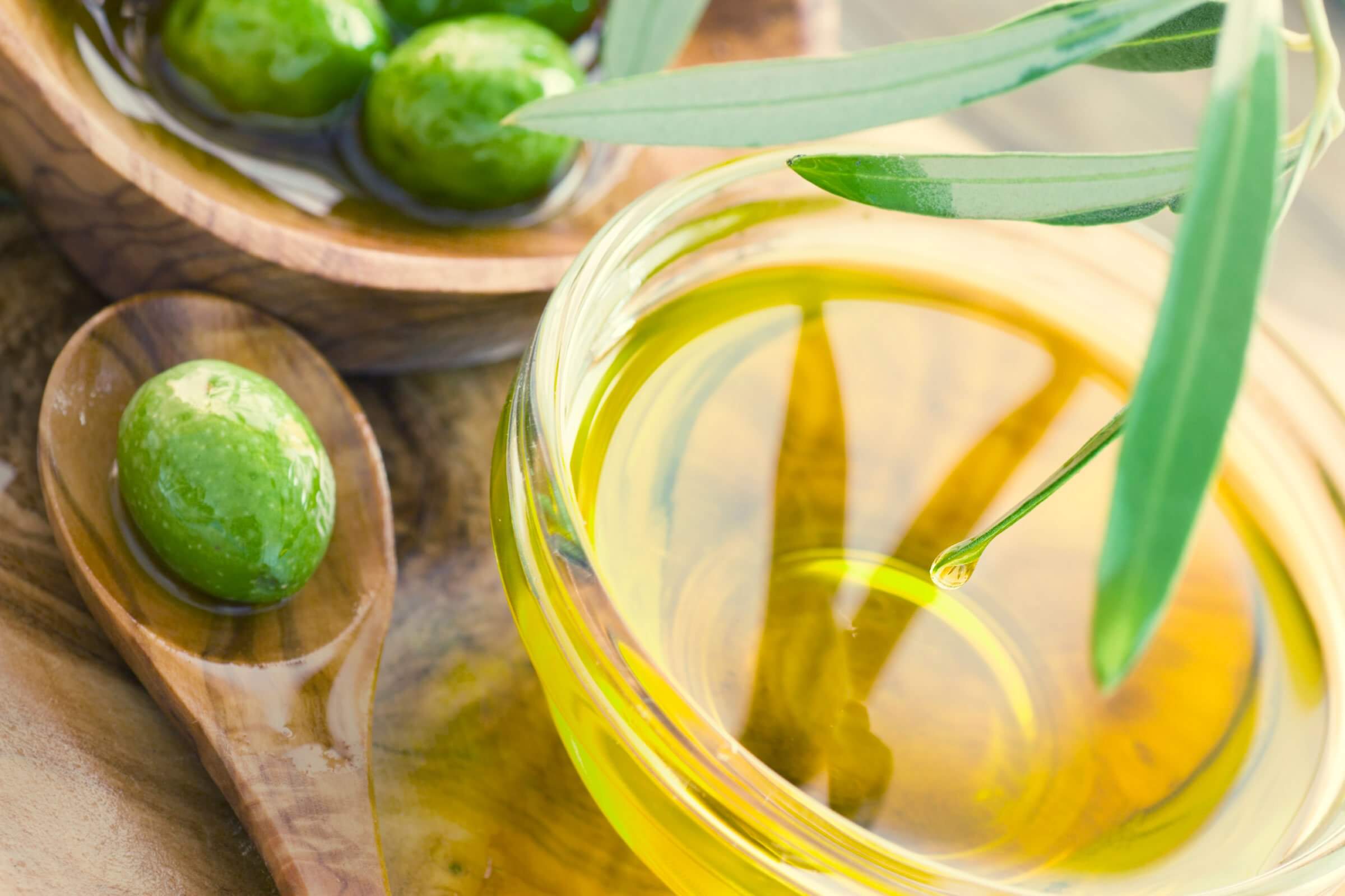 12-dandruff-natural-treatment-olive-oil